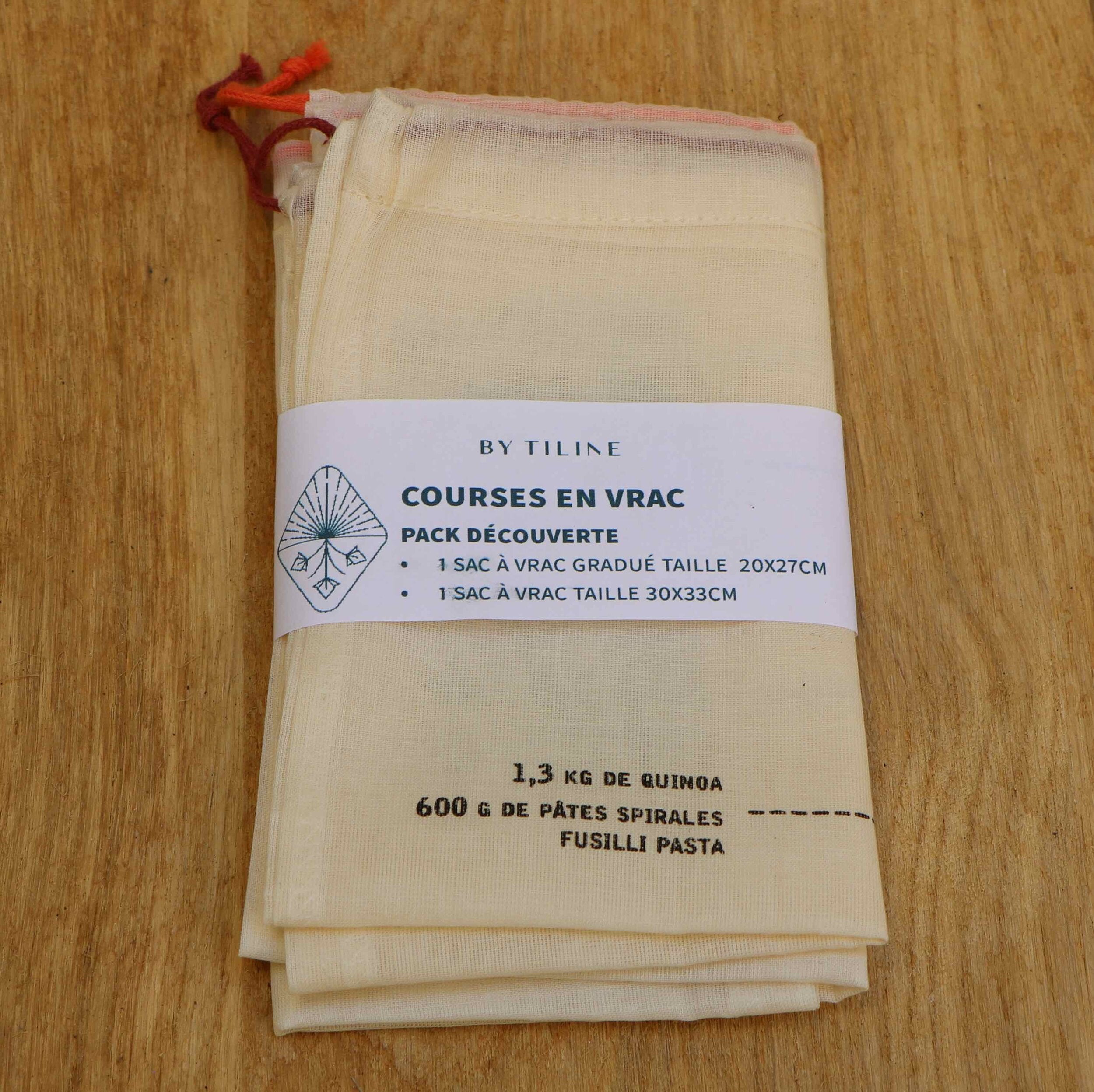 Lot de 2 sacs à vrac en coton bio, un sac gradué et un non gradué, légers et pratiques pour des courses écologiques.