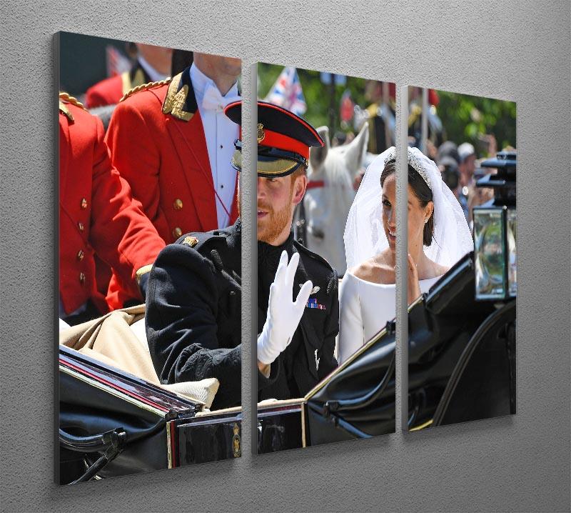 A beautiful 3-panel canvas print featuring Meghan and Prince Harry greeting the crowds, showcasing elegance and sophistication.