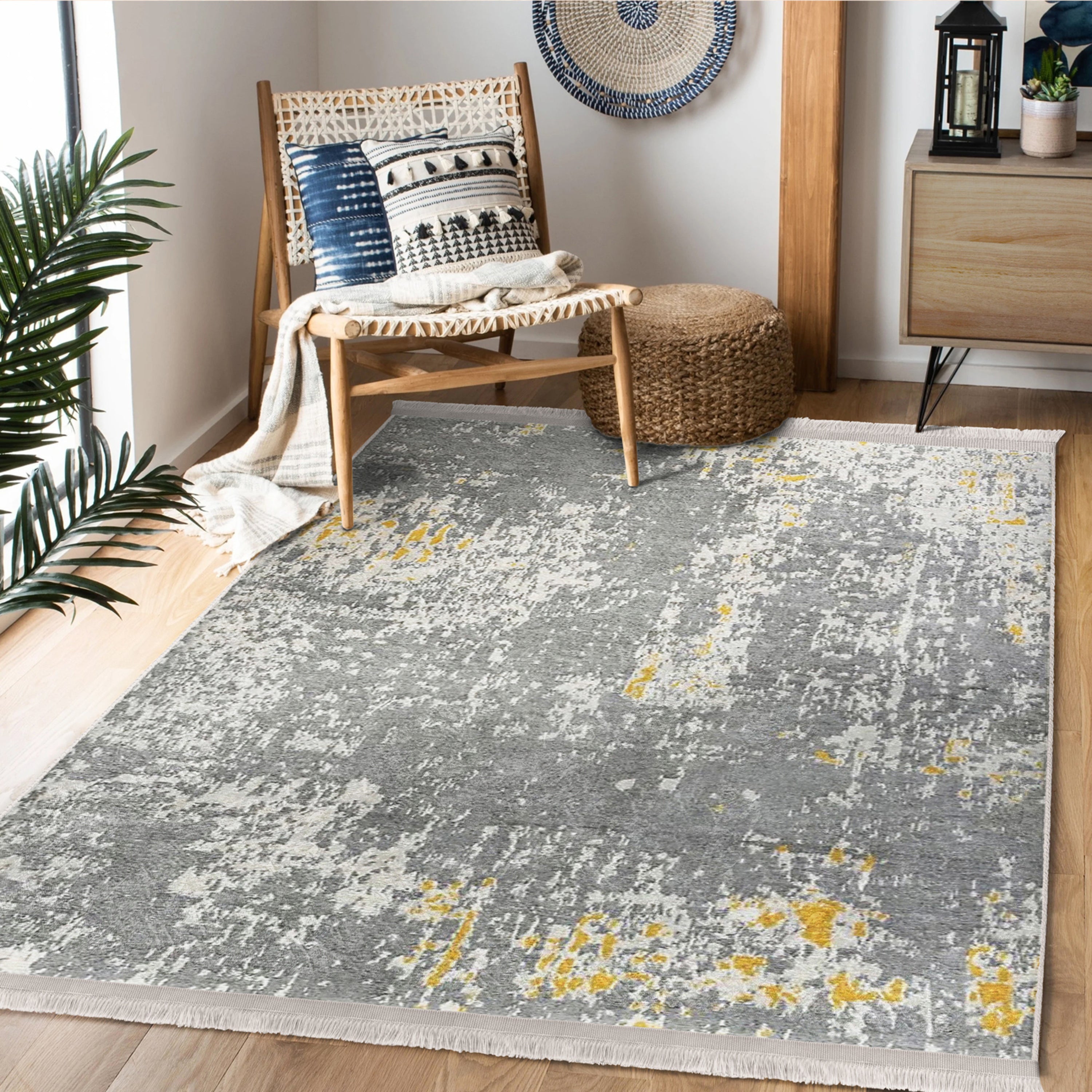 Modern Home Decorative Washable Area Rug featuring elegant fringes and a non-slip base, perfect for enhancing home decor.
