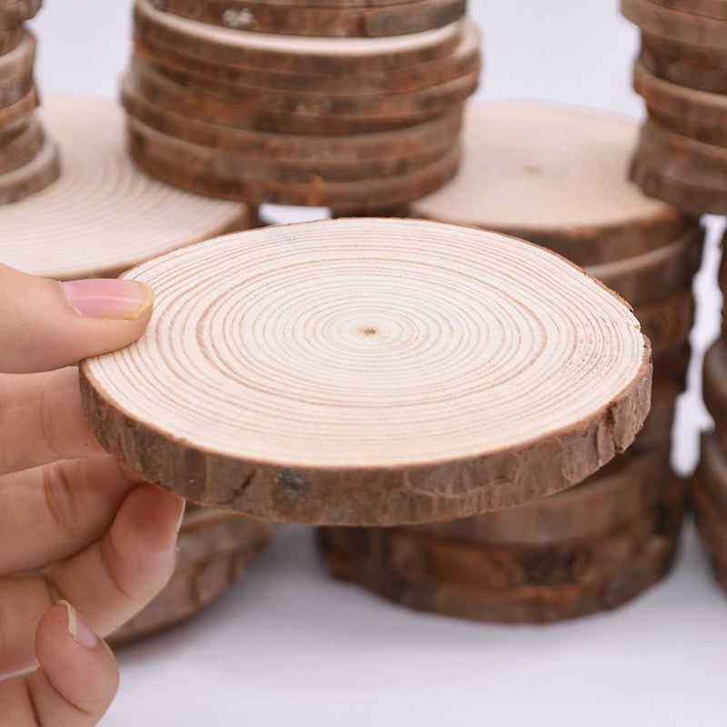 Natural Pine Round Wood Circles with Tree Bark, showcasing rustic charm and unique textures, perfect for coasters or crafts.
