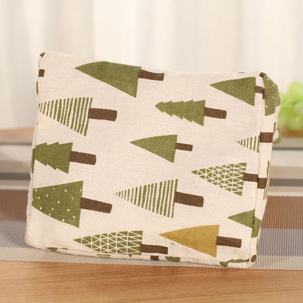Stylish New Fashion Portable Lunch Bag made of canvas with insulated aluminum lining, perfect for picnics and daily meals.