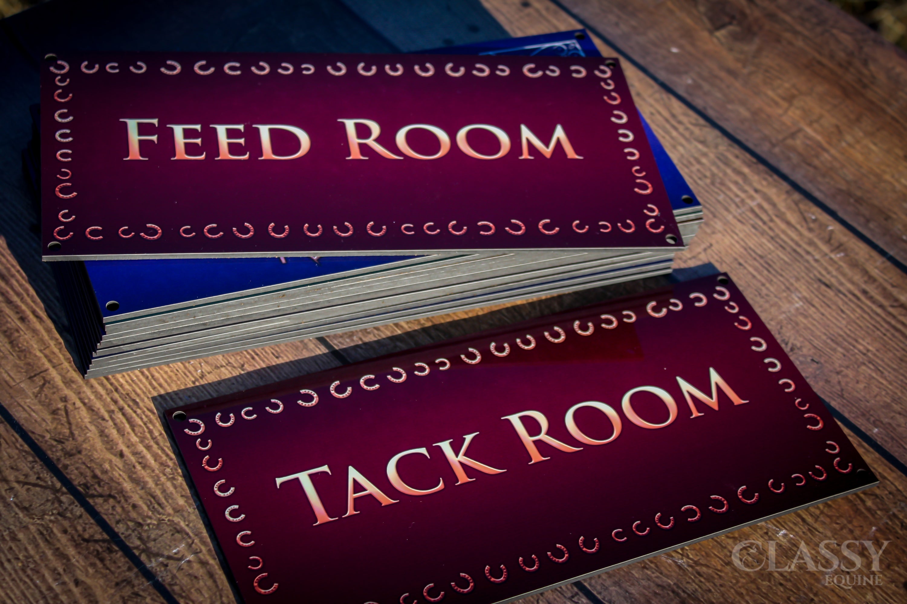 Personalized horse stall plaque with glossy finish, customizable colors and graphics, perfect for stalls and paddocks.