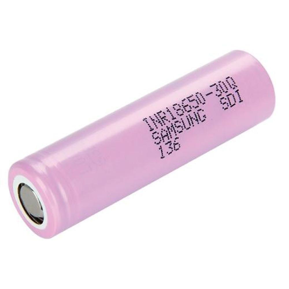 Samsung 30Q 18650 rechargeable lithium-ion battery with flat top design, 3000mAh capacity, and safety features.