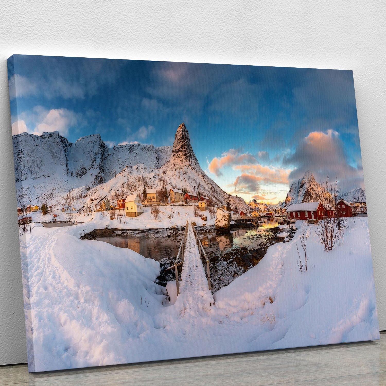 A beautiful Reine Canvas Print showcasing modern art with vibrant colors and intricate details, perfect for home decor.