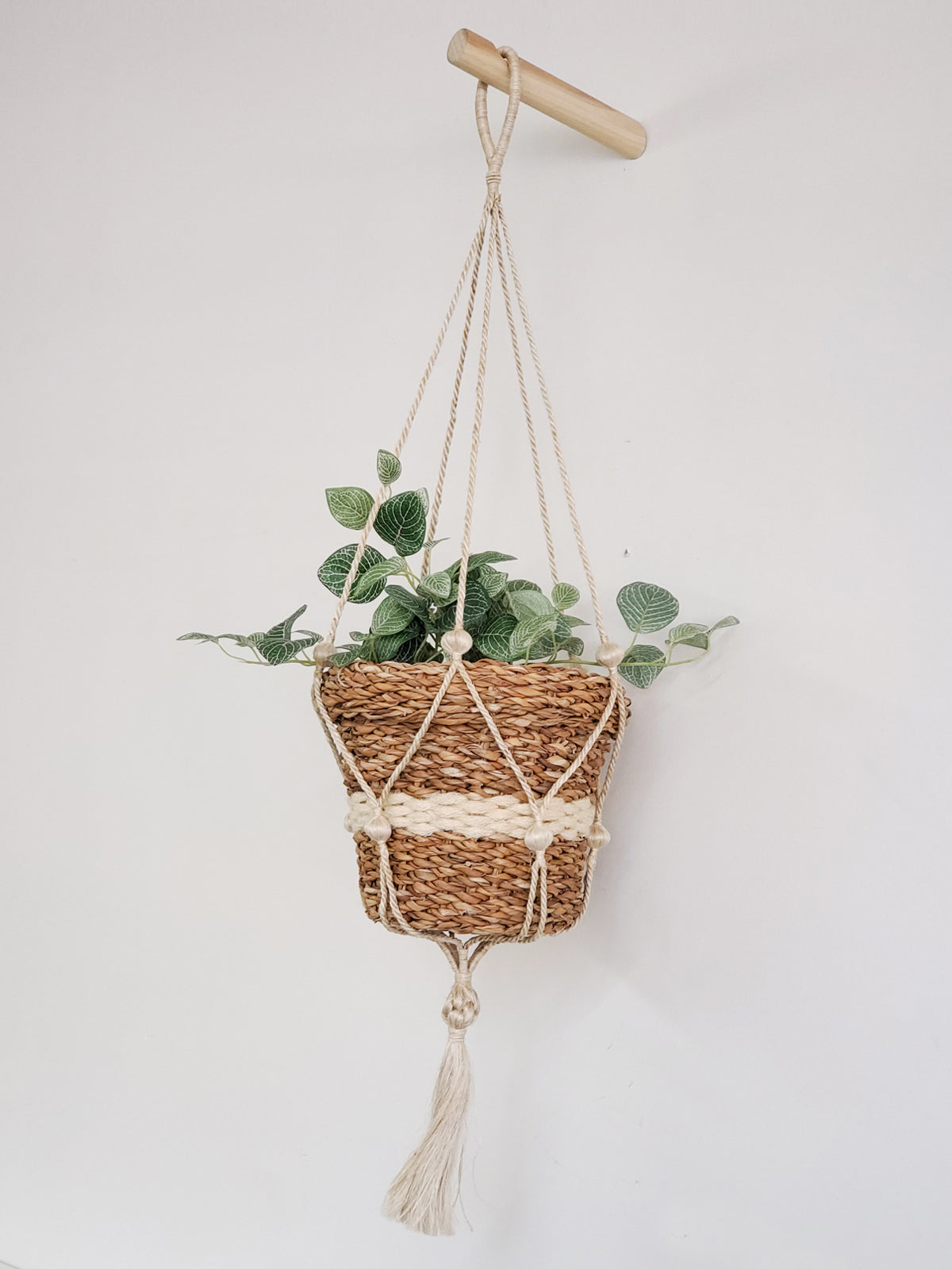 Savar Nesting Plant Basket made from sustainable seagrass, featuring a natural texture and three unique patterns, ideal for plant display.