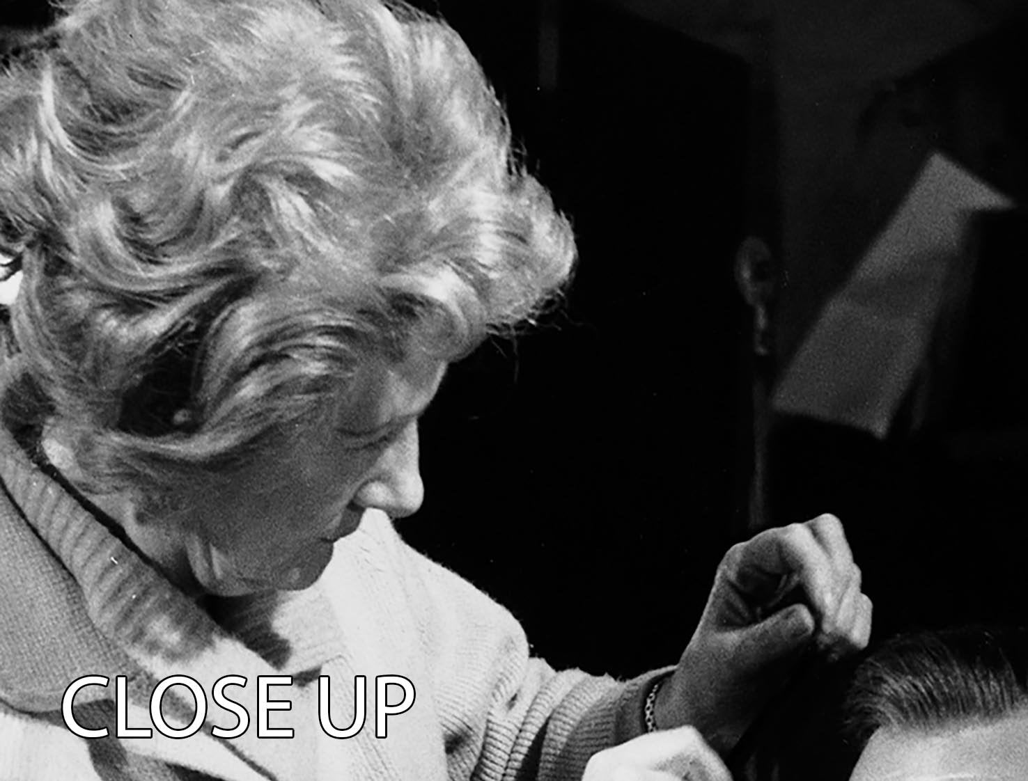 A stunning 3-panel canvas print featuring Sean Connery on set in 1964, showcasing classic cinema elegance.