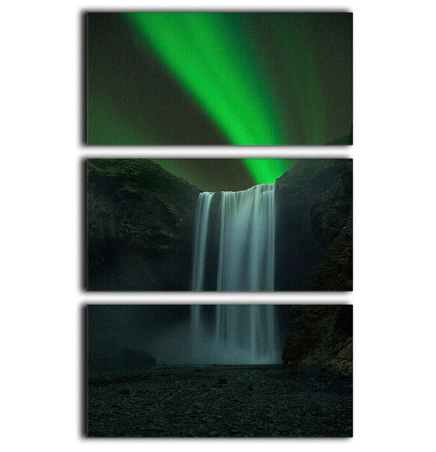 Skogafoss 3 Split Panel Canvas Print showcasing a stunning landscape in three panels, perfect for home decor.