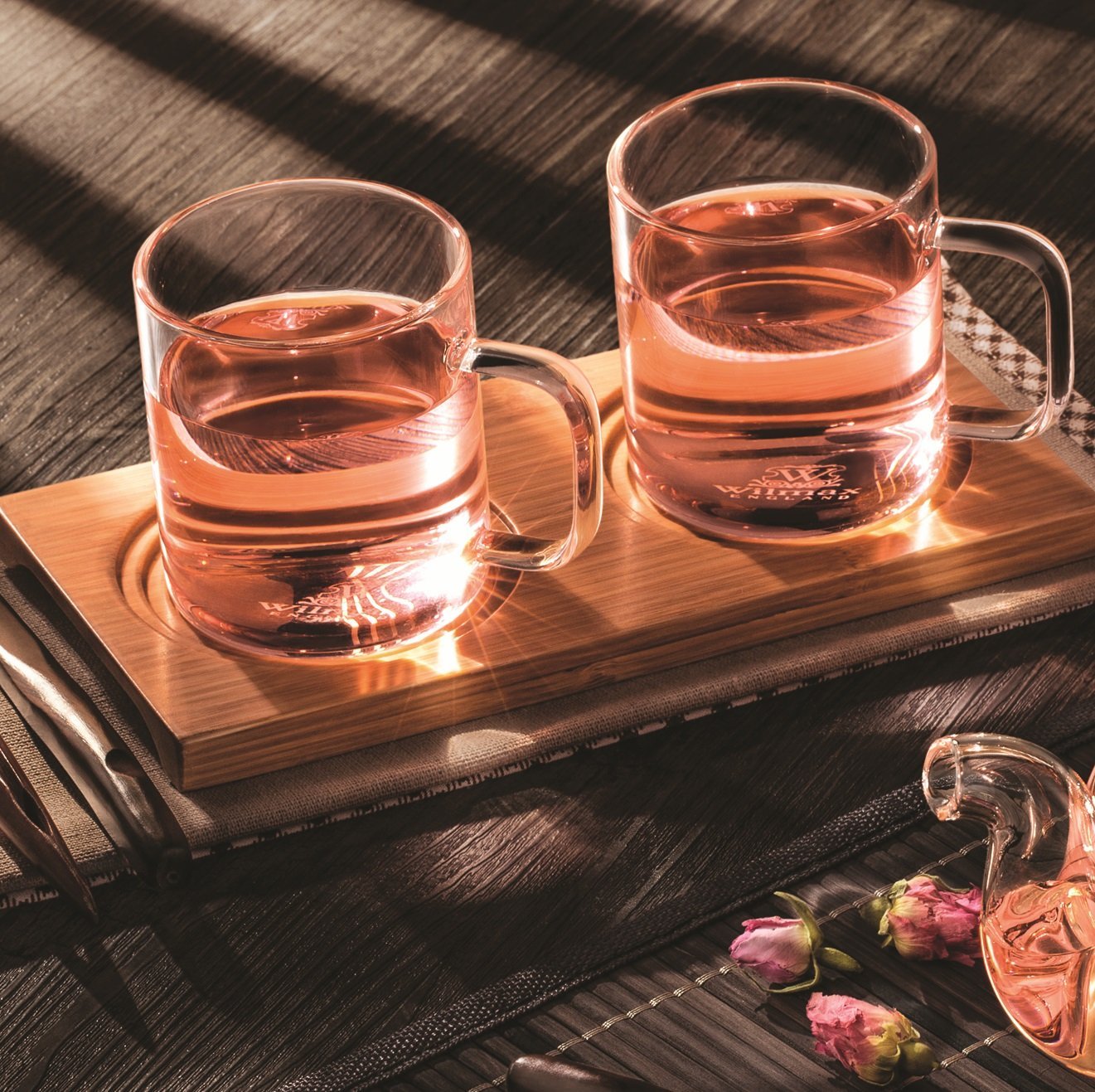 Thermo Glass Cup 8 Oz, showcasing its elegant design and clear borosilicate glass, perfect for hot and cold beverages.