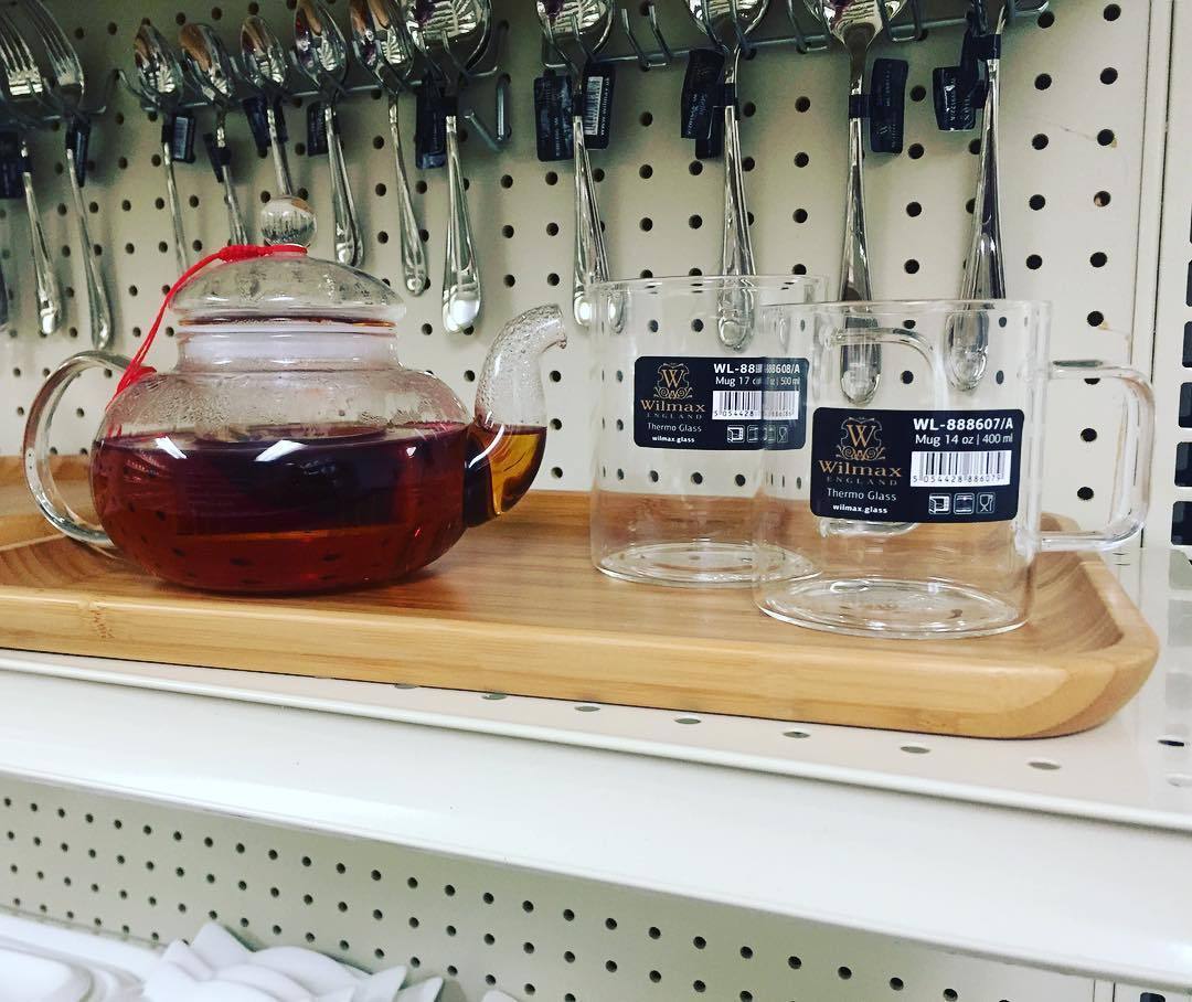 Thermo Glass Cup 8 Oz, showcasing its elegant design and clear borosilicate glass, perfect for hot and cold beverages.