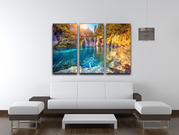 A beautiful 3-panel canvas print featuring turquoise water and sunny beams, perfect for enhancing home decor.