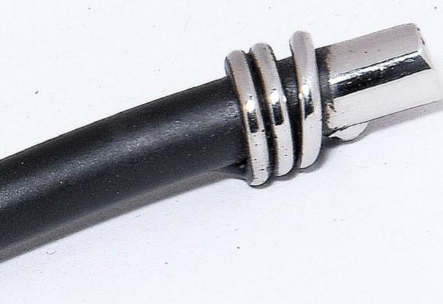 Vibhsa Black Silverware Butter Spreaders Set of 6 with elegant black handles and stainless steel blades, perfect for dining and kitchen use.