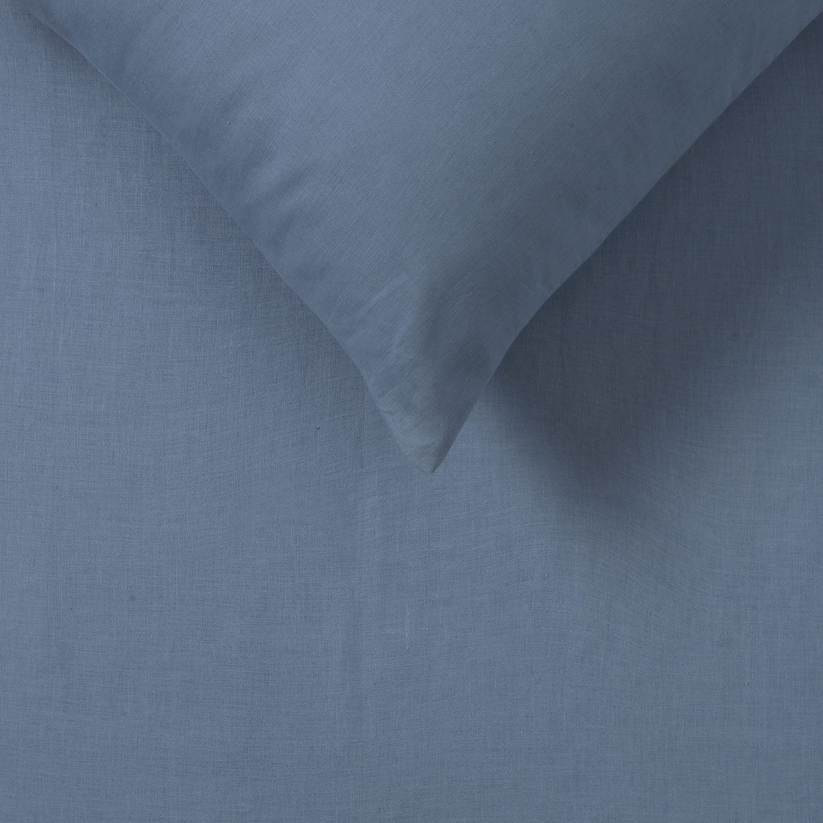 Sky Blue 100% Hemp Sheet Set by Vintage Design Homewares, featuring a flat sheet, fitted sheet, and two pillowcases in a soft, breathable fabric.
