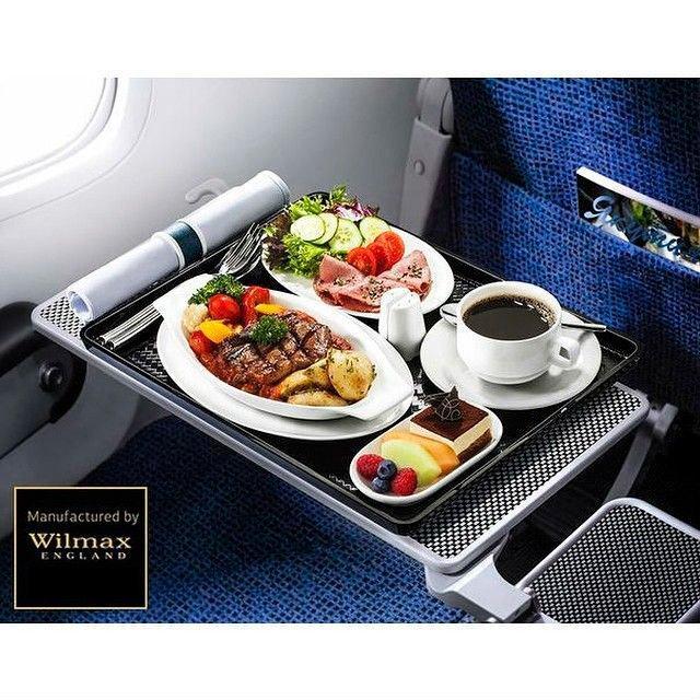 A 9-inch oval white baking dish made of fine porcelain, showcasing its elegant design and sturdy construction.