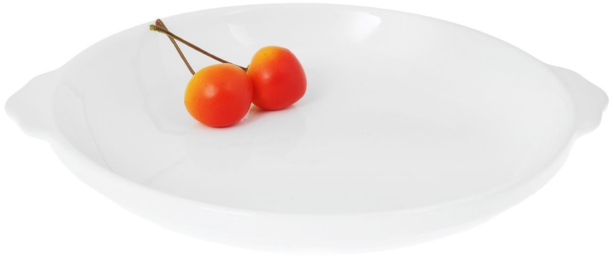 A 9-inch oval white baking dish made of fine porcelain, showcasing its elegant design and sturdy construction.