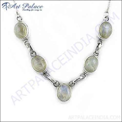 Elegant 925 Silver Rainbow Moonstone Gemstone Necklace showcasing a radiant moonstone pendant.