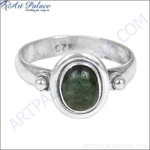A beautiful 925 sterling silver ring featuring a vibrant green aventurine stone, showcasing its elegant design and craftsmanship.