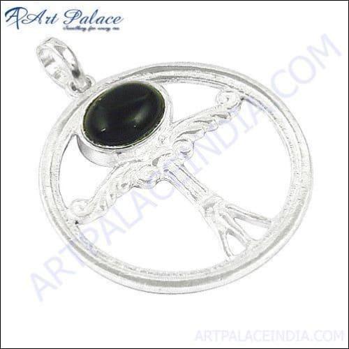 Elegant silver pendant featuring a black onyx gemstone, showcasing a simple and plain design, perfect for any occasion.