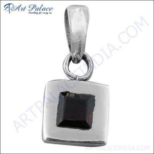 Garnet 925 Sterling Silver Pendant showcasing a deep red garnet gemstone set in elegant sterling silver design.