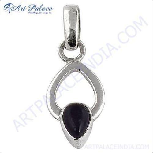 Graceful Amethyst Silver Pendant featuring a stunning amethyst stone set in 925 sterling silver, showcasing elegance and craftsmanship.