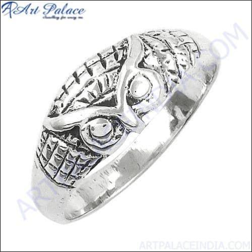 A beautifully crafted Handmade 925 Sterling Silver Ring featuring a plain silver design, showcasing its unique and elegant craftsmanship.