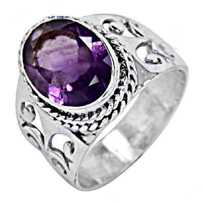 High Quality Amethyst Gemstone 925 Silver Ring featuring a vibrant purple amethyst set in a sleek silver band, perfect for elegant occasions.