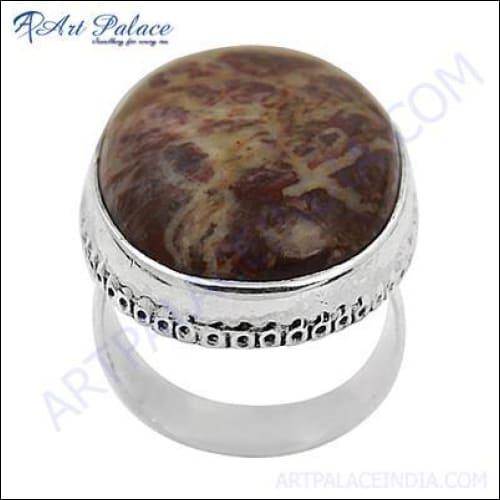 High-Quality Agate Gemstone Silver Ring showcasing unique patterns and elegant design.