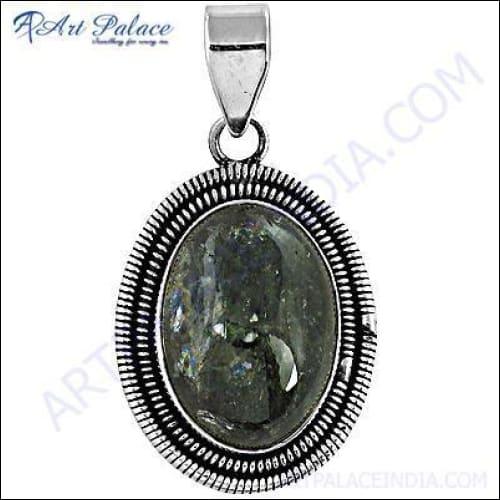 High-Quality Designer Labradorite Gemstone Silver Pendant showcasing iridescent colors and elegant silver design.