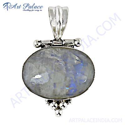 Impressive Rainbow Moonstone Gemstone 925 Silver Pendant showcasing its iridescent colors and elegant silver setting.