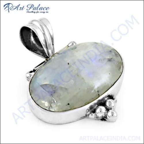 Indian Design Rainbow Moonstone Gemstone Silver Pendant showcasing a beautiful moonstone set in intricate silver design.