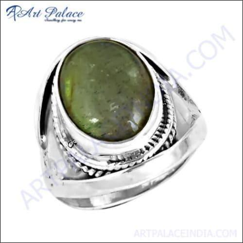 Indian Labradorite Gemstone Silver Ring crafted in 925 sterling silver, showcasing a vibrant iridescent stone set in an elegant design.