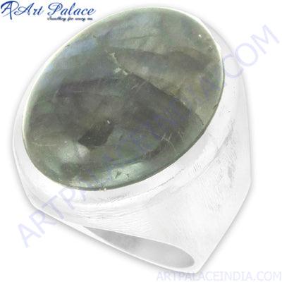 A stunning Labradorite gemstone silver ring showcasing its unique color play and intricate design, perfect for jewelry lovers.