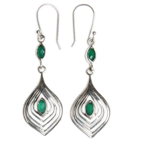 Elegant 925 sterling silver earrings featuring a stunning green onyx gemstone, perfect for romantic occasions.