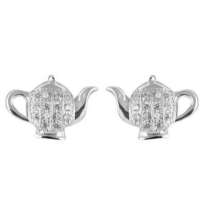 A pair of stunning 925 silver stud earrings featuring shiny cubic zirconia stones, elegantly designed for any occasion.