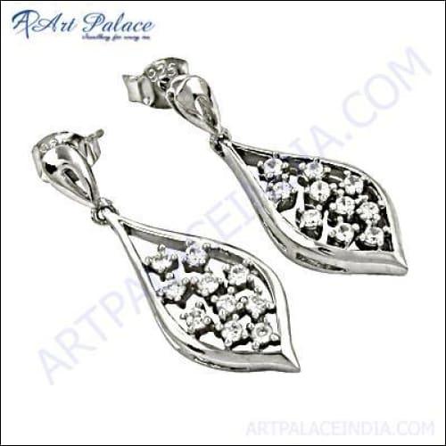 A pair of stunning 925 silver earrings featuring sparkling cubic zirconia, showcasing exquisite craftsmanship and elegant design.