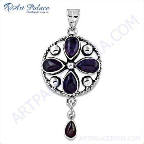 A stunning Amethyst Flower Pendant made of 925 sterling silver featuring a vibrant violet amethyst gemstone, elegantly designed for any occasion.
