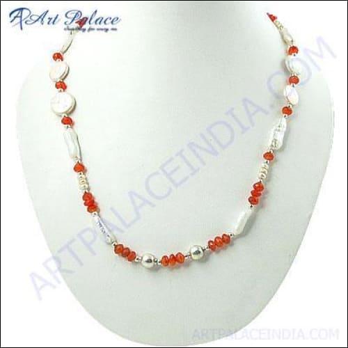 A stunning Carnelian Pearl Gemstone Necklace featuring vibrant Carnelian stones and elegant pearls, handcrafted with precision.