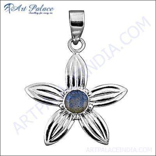 Stunning silver pendant featuring a rainbow moonstone and beautiful flower design, handcrafted by artisans in Jaipur.