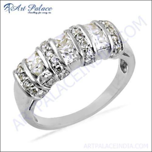 Stylish 925 silver ring adorned with sparkling cubic zirconia, showcasing modern design and elegance.