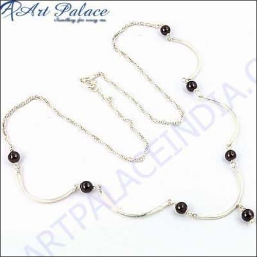 Stylish black beaded chain jewelry showcasing exquisite craftsmanship and elegant design, perfect for any occasion.