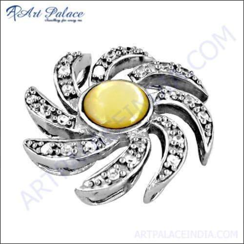 Stylish silver pendant featuring cubic zirconia and mother of pearl, showcasing elegant design and craftsmanship.