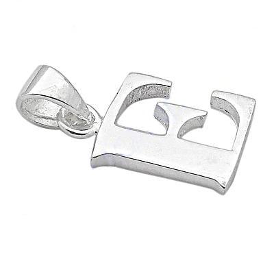 A beautifully crafted plain silver pendant showcasing elegant design and fine finishing, perfect for any occasion.