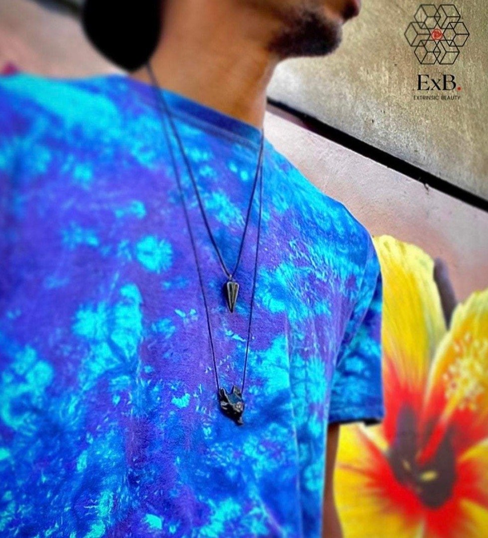 Single Knot Hematite Pendulum Necklace featuring a 2.5 cm main cone stone and 0.5 cm hematite disk stones, elegantly designed with customizable charms.