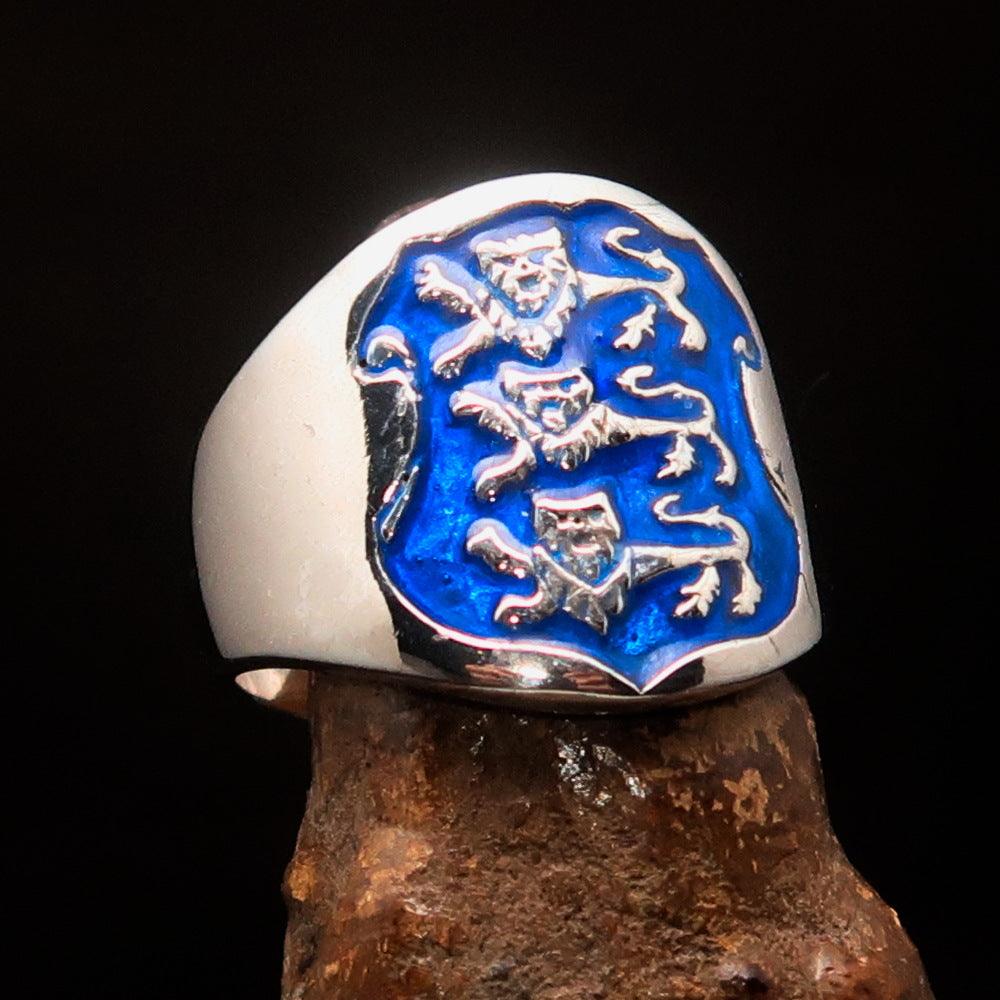 Men's blue 3 Lions Coat of Arms Ring made of sterling silver with blue enamel detailing, showcasing a polished finish and intricate design.
