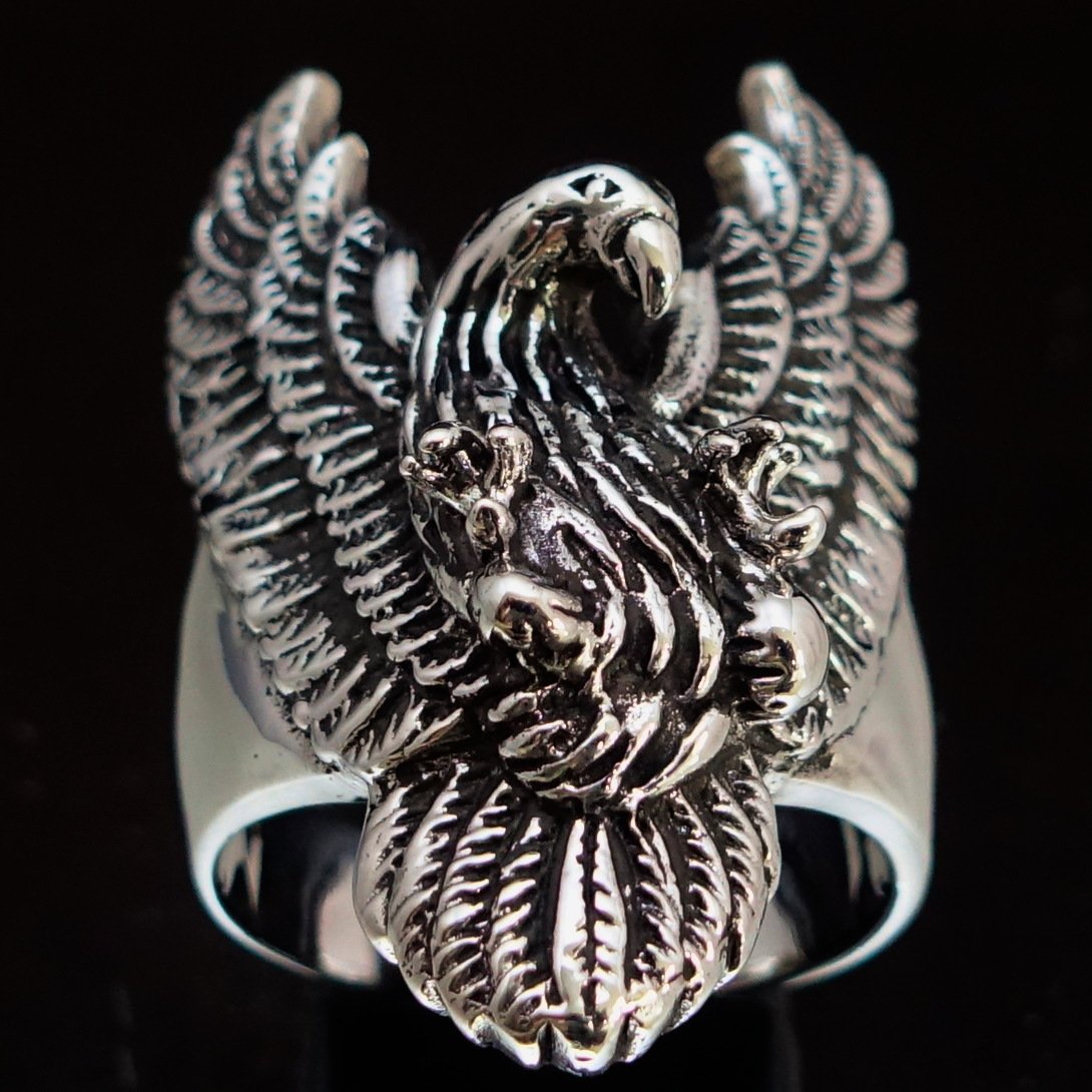 Men's Eagle Ring in Sterling Silver 925 featuring intricately designed spread wings, symbolizing strength and freedom.