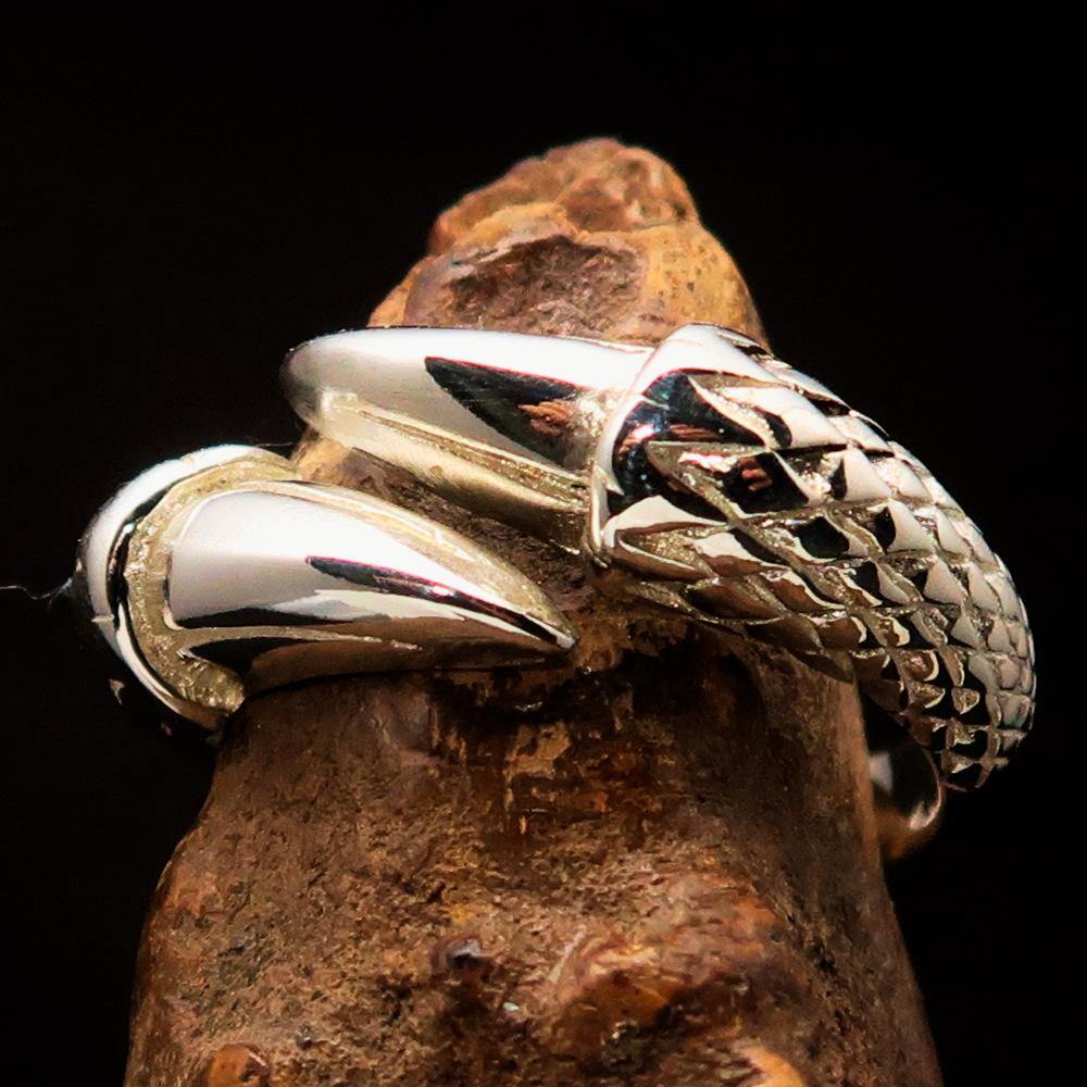 Men's Medieval Ring Dragon Claw made of sterling silver with a mirror polished finish, showcasing intricate claw design.