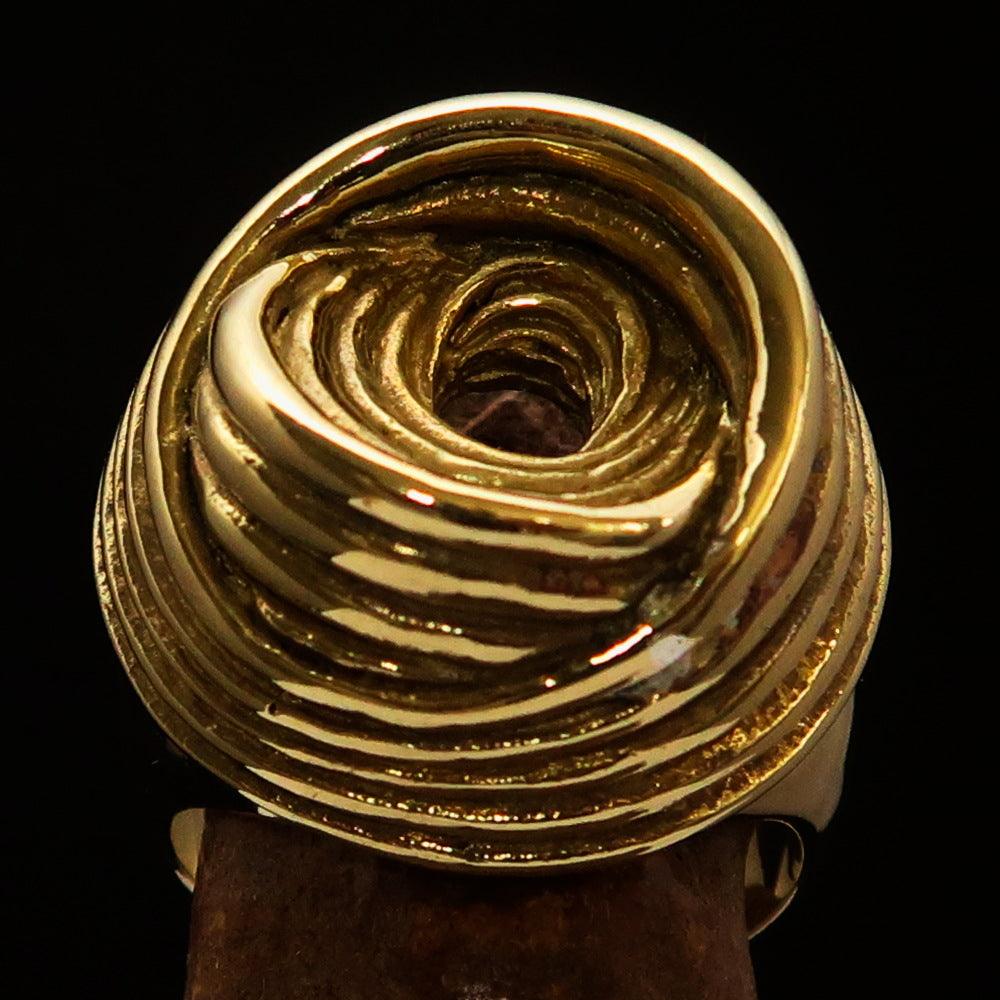 Men's Retro Circle Ring made of solid brass, featuring an antiqued and high polished finish, showcasing its unique circular design.