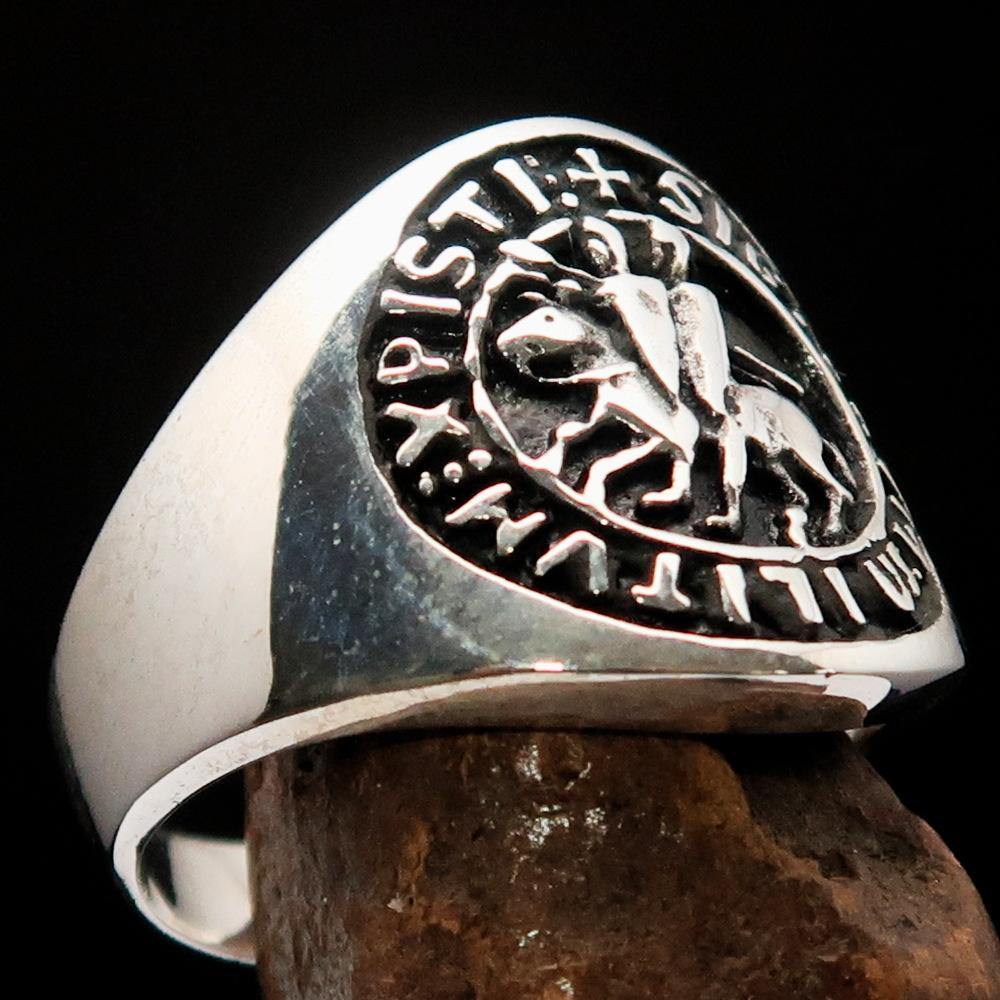 Men's Templar Knights Seal Ring made of solid sterling silver with high polished and antiqued finish, showcasing intricate design and hallmark 925.