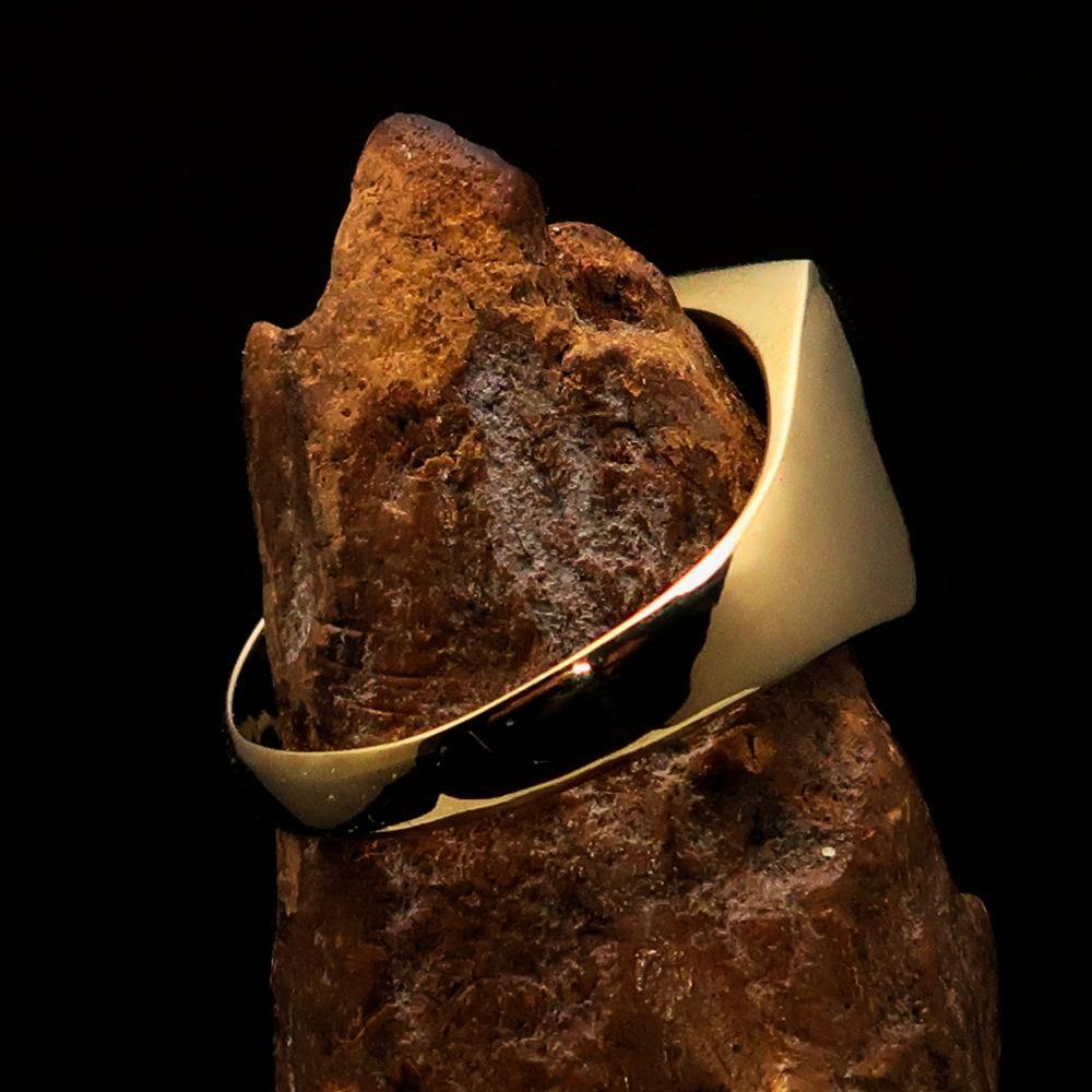 Men's USSR CCCP Flag Ring made of solid brass with high polish finish and enamel detailing, featuring an engraved RCRN logo.