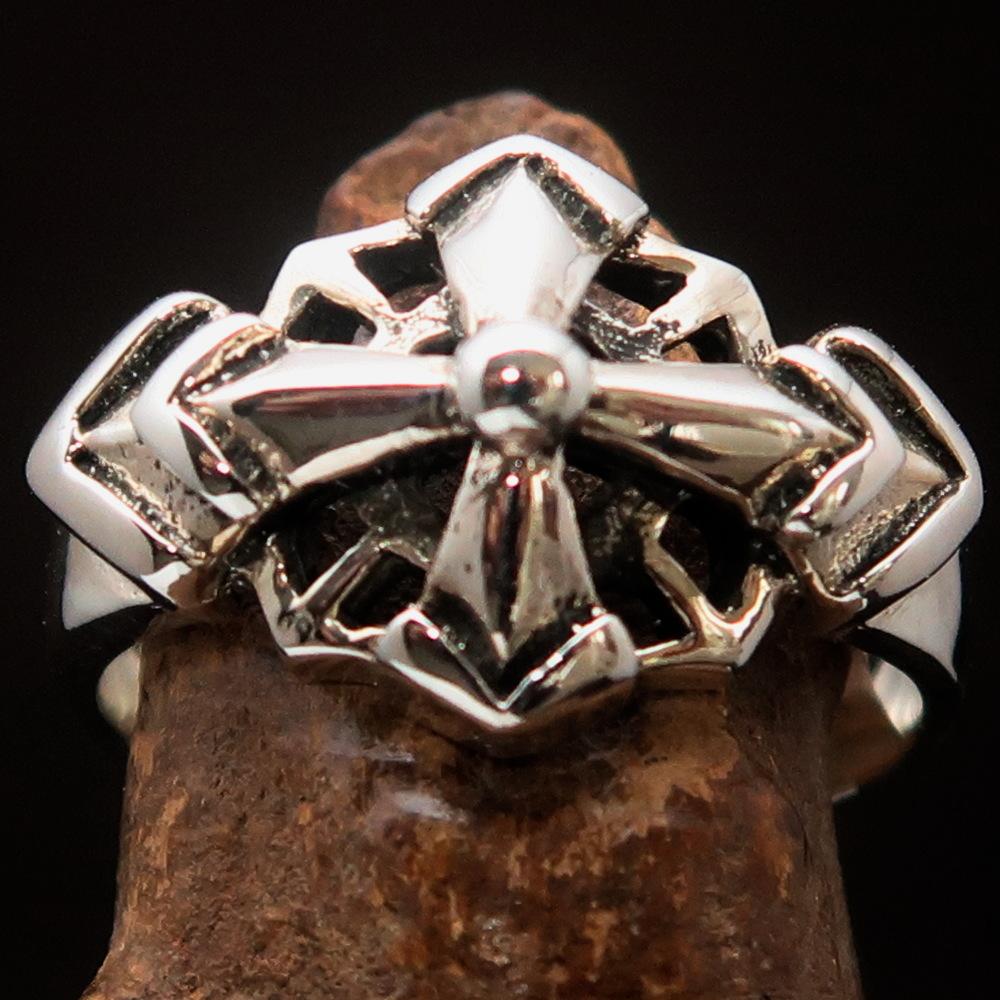 Men's Sterling Silver Ring featuring Eight Arrows Mariners Cross, high polished finish, showcasing intricate design and quality craftsmanship.