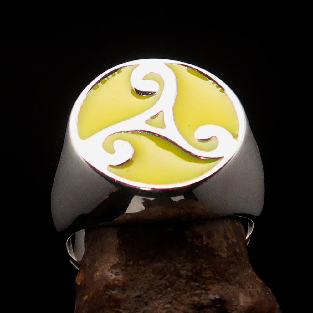 Men's Celtic Triade Ring in yellow enamel, crafted from solid sterling silver with a high polish finish, featuring the Triskele symbol.